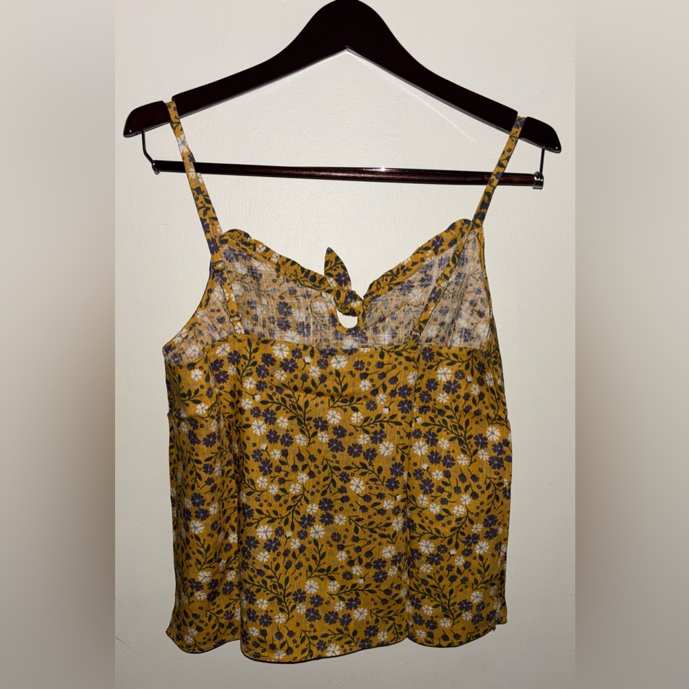 NWT ModCloth Spruced Up Summer Sleeveless Top Yellow Floral Linen Blend Medium - Picture 6 of 11